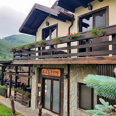 Maggie'S Ranch Hotel Râşnov Exterior photo