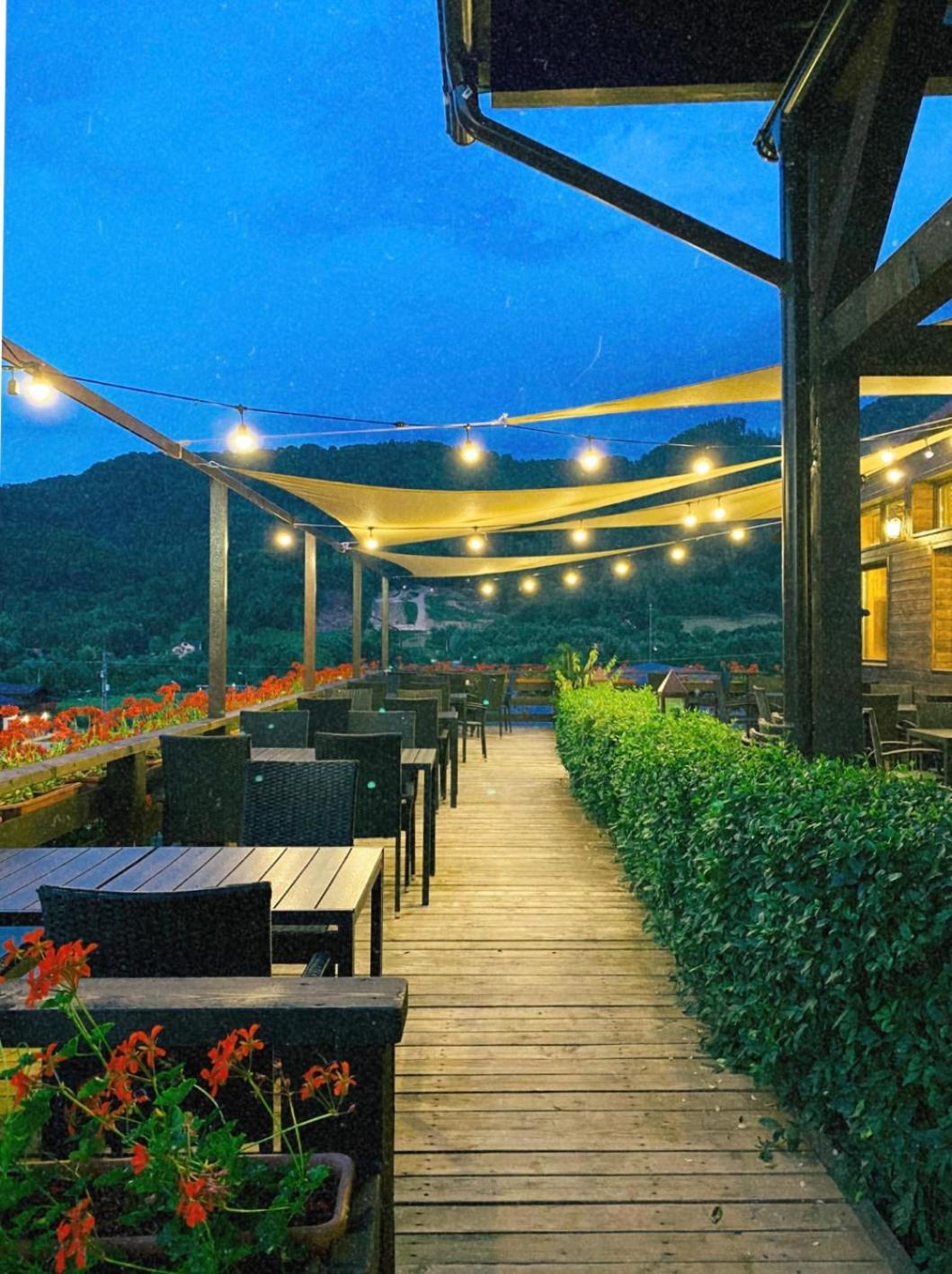 Maggie'S Ranch Hotel Râşnov Exterior photo