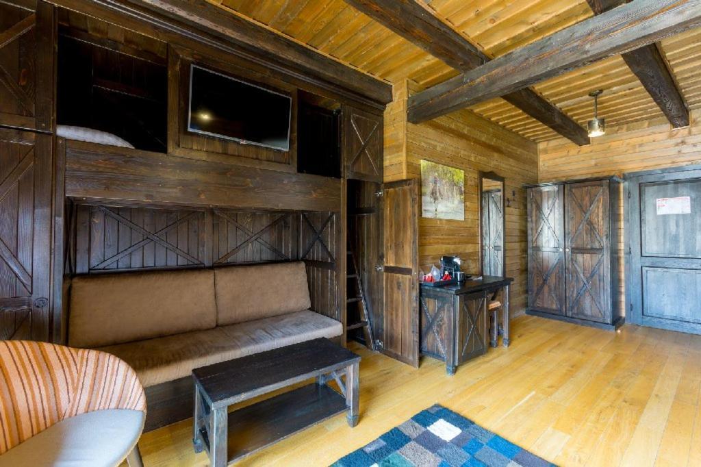 Maggie'S Ranch Hotel Râşnov Exterior photo